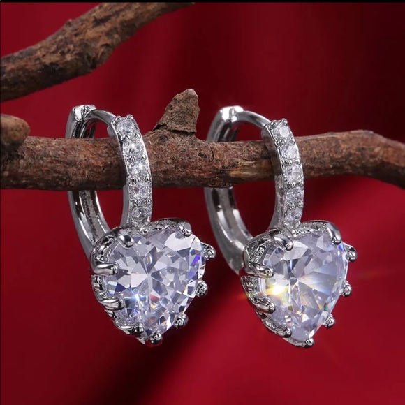 Jewelry - New 925 Silver Romantic Heart Sapphire Earrings